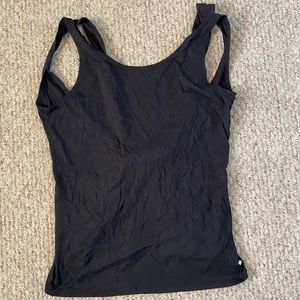 Fabletics top
